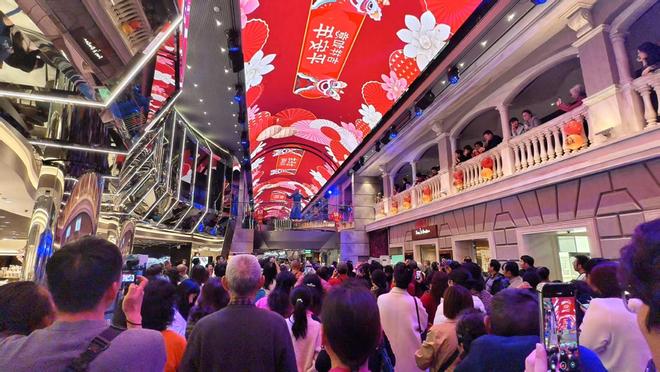 遇见最懂中国人的邮轮澳门新葡京网页在海上(图2)