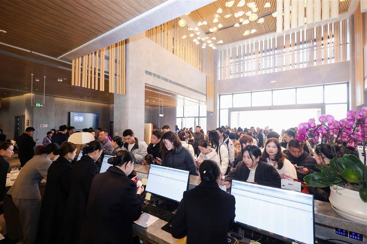 市井温度”中探寻产业未来澳门新葡京咸宁在